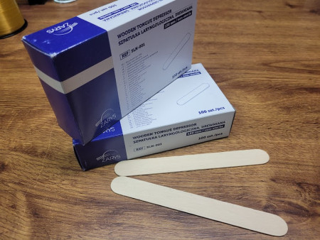 /products/c-8345-spachtle-laryngologicke-drevene-15cm-100ks-62-84/